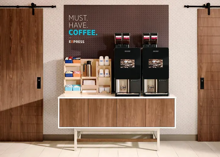 Holiday Inn Express & Suites San Diego - Mission Valley By Ihg